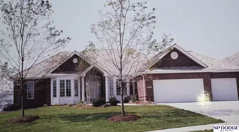 1414 N 132 Avenue Cir, Omaha, NE 68154