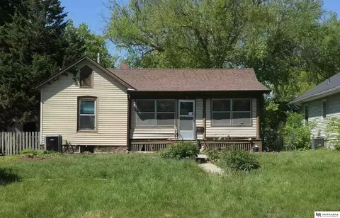 936 Rose St, Lincoln, NE 68502