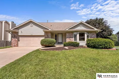 8924 N 83rd Ave, Omaha, NE 68122