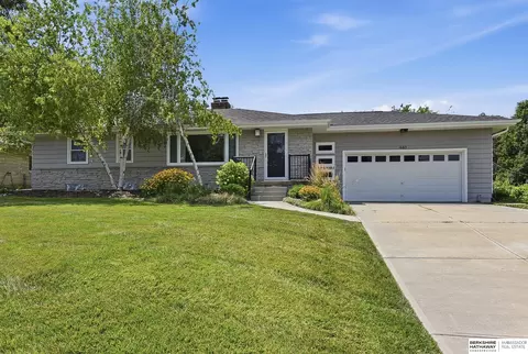440 S 84th St, Omaha, NE 68114