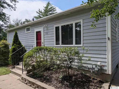1551 S Cotner Blvd, Lincoln, NE 68506