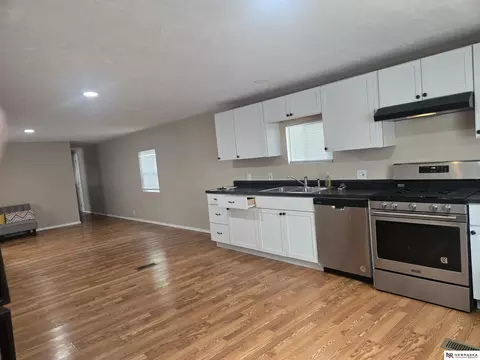 12616 Aurora Plz #281, Omaha, NE 68164