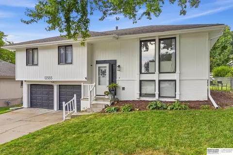 12555 Yates St, Omaha, NE 68164