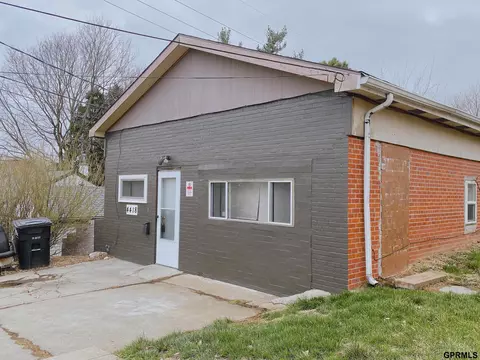 4420 N 48 St, Omaha, NE 68104