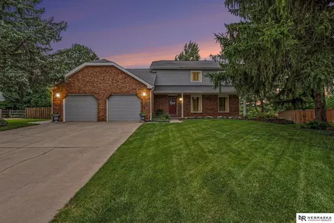 5931 Branford Pl, Lincoln, NE 68512