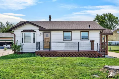 4713 S 53 St, Omaha, NE 68117
