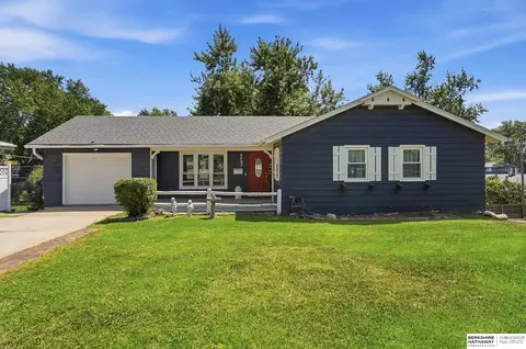 5067 S 130th Cir, Omaha, NE 68137