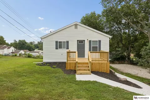 445 S 4th St, Plattsmouth, NE 68048
