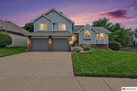 13545 Ames Ave, Omaha, NE 68164