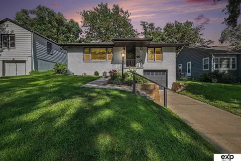 1439 S 54 St, Omaha, NE 68106
