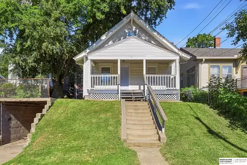338 N 36th St, Omaha, NE 68131