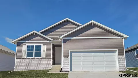 12660 S 205th Ave, Gretna, NE 68028