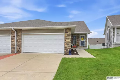 8929 Buckshot Rd, Lincoln, NE 68507