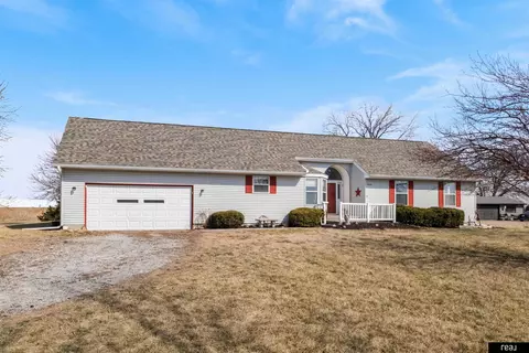 Exterior - 26110 W Maple Rd, Waterloo, NE 68069 photo 1 of 8