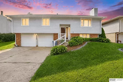4923 S 147th St, Omaha, NE 68137