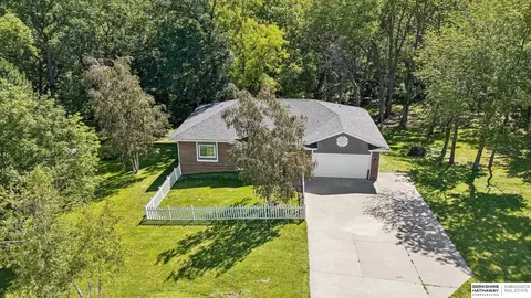 54971 Emerald Ln, Glenwood, IA 51534