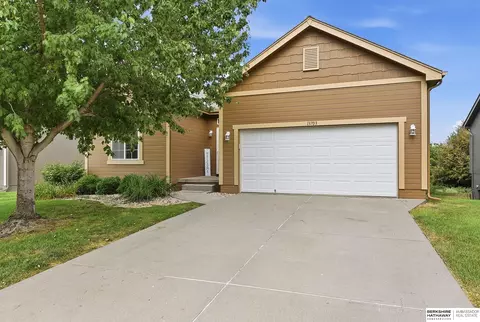 13703 S 14th St, Bellevue, NE 68123