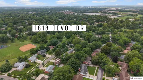 1818 Devoe Dr, Lincoln, NE 68506