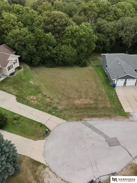 9801 Glen Oval Rd, Plattsmouth, NE 68048