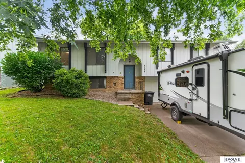5064 S 106th Ave, Omaha, NE 68127