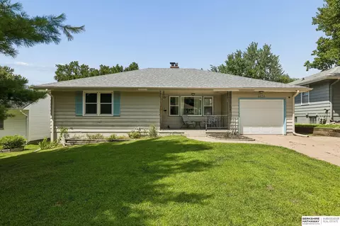 6634 Western Ave, Omaha, NE 68132