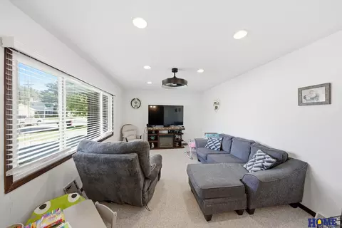 Living - 1101 Carlyle St, Beatrice, NE 68310 photo 2 of 3