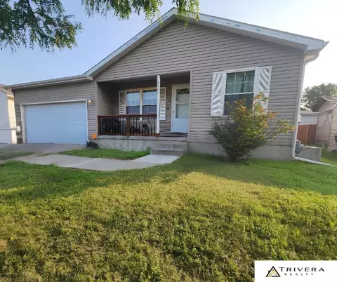 2200 SW Paul Whitehead Ln, Lincoln, NE 68522