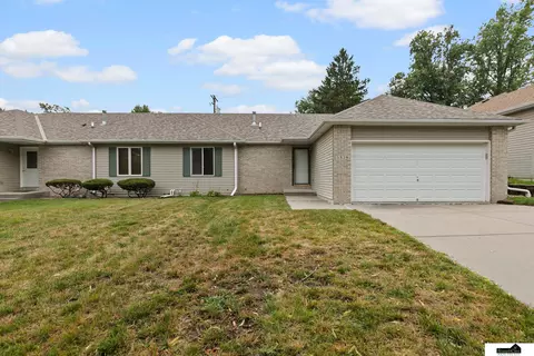 5329 X St, Lincoln, NE 68504