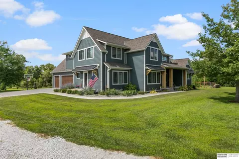 13411 W Holdrege St, Lincoln, NE 68528