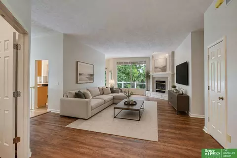 11426 Iowa Cir, Omaha, NE 68142