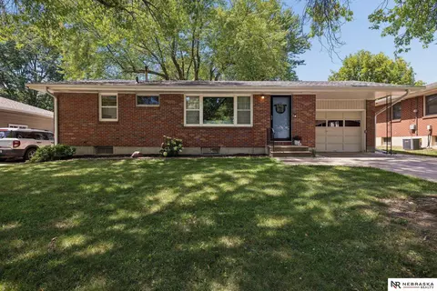 501 Skyway Rd, Lincoln, NE 68505