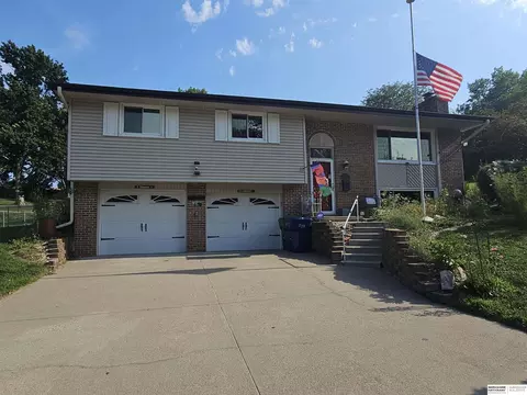 7705 Washington St, Ralston, NE 68127