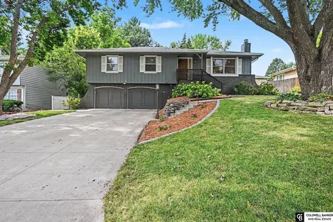 16419 Pierce St, Omaha, NE 68130