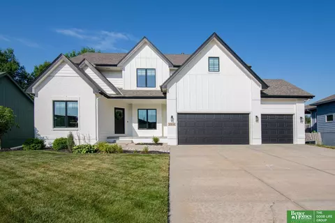 2318 S 177th St, Omaha, NE 68130