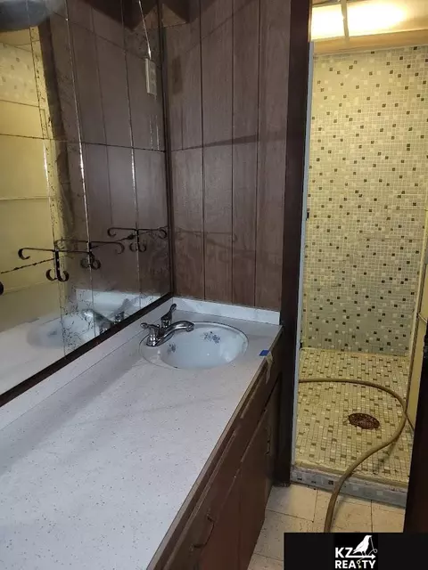 Bath - 319 S 23rd St, Beatrice, NE 68310 photo 3 of 3