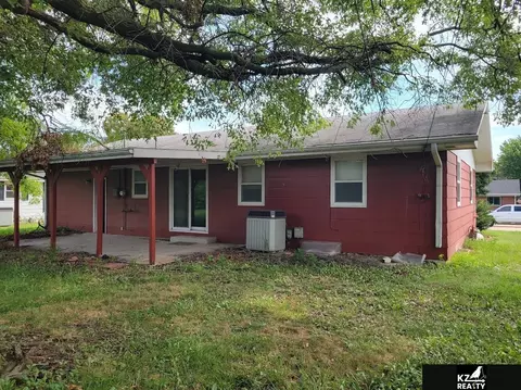Exterior - 319 S 23rd St, Beatrice, NE 68310 photo 2 of 2