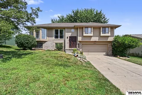 6714 Aspen St, La Vista, NE 68128