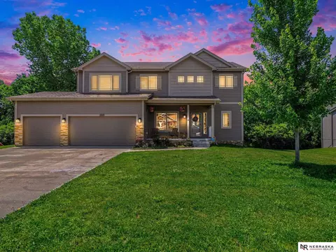 2005 Oriole Dr, Bellevue, NE 68123