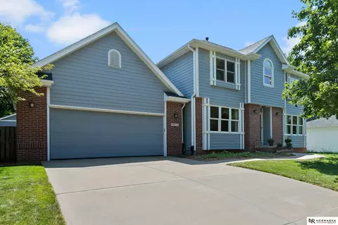 4815 Fir Hollow Ln, Lincoln, NE 68516