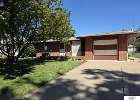 4034 Dunn Ave, Lincoln, NE 68502