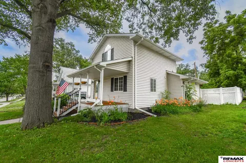 5139 Orchard St, Lincoln, NE 68504