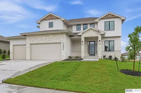 12610 S 79th St, Papillion, NE 68046