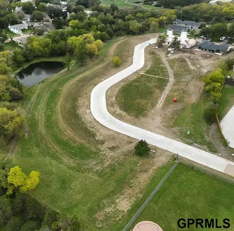 1860 Willow Ln, Crete, NE 68333