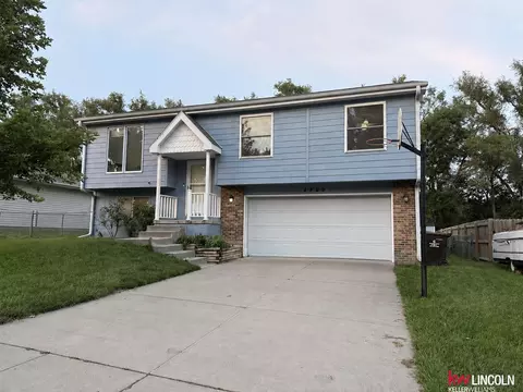 2720 NW 7th St, Lincoln, NE 68521