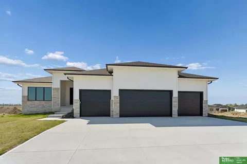 5412 N 212th Ave, Elkhorn, NE 68022