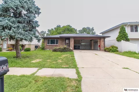 Exterior - 7200 Eagle Dr, Lincoln, NE 68507 photo 1 of 8