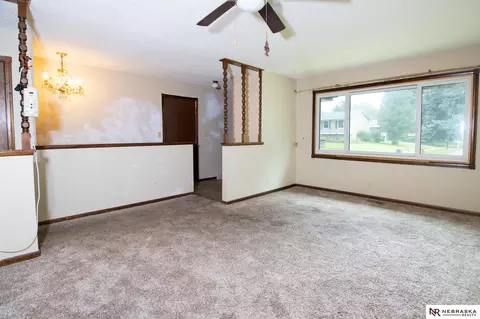 Living - 7200 Eagle Dr, Lincoln, NE 68507 photo 2 of 4