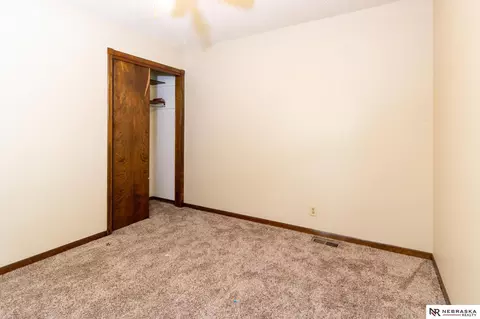 Bedroom - 7200 Eagle Dr, Lincoln, NE 68507 photo 4 of 6