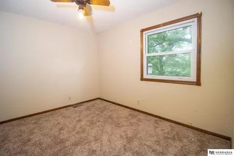 Bedroom - 7200 Eagle Dr, Lincoln, NE 68507 photo 3 of 6