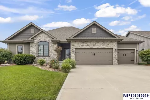 18707 Spaulding St, Elkhorn, NE 68022